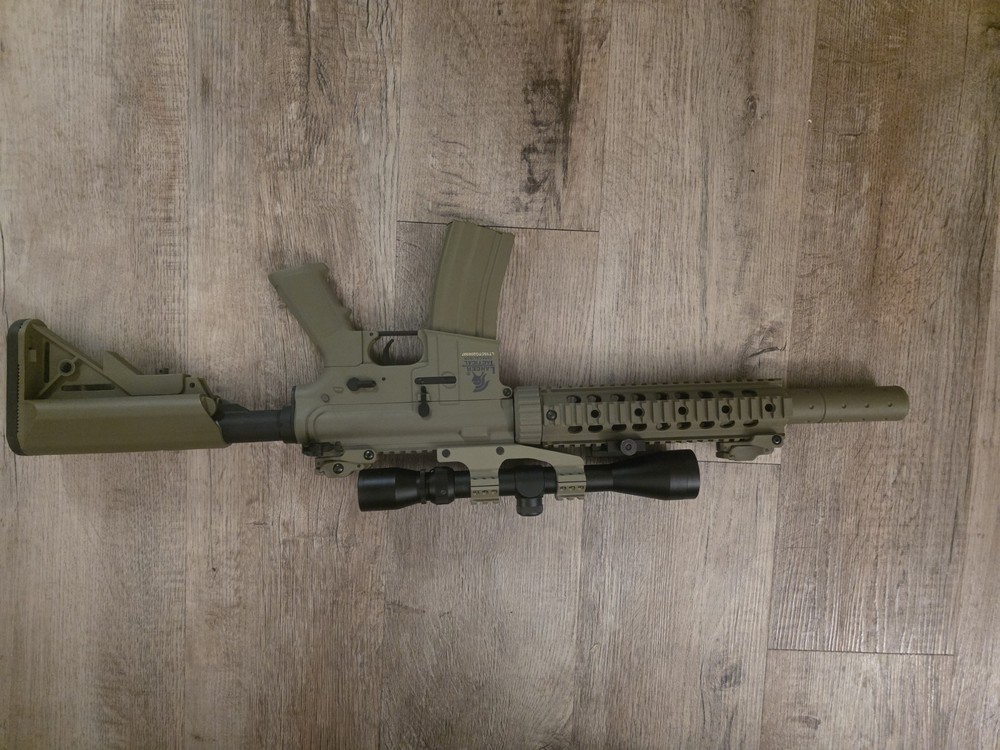 New Airsoft M4 Silens +3 Mags