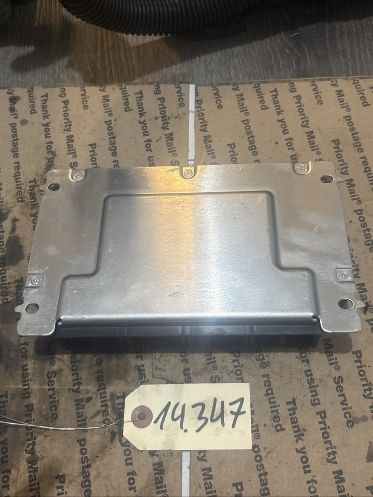 Volvo VNL Light Control Module - P/N: 21803280-03