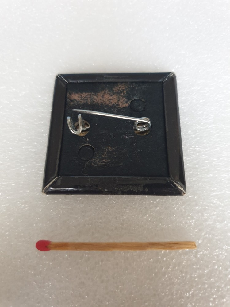 Pin. Badge. Elvis Presley.