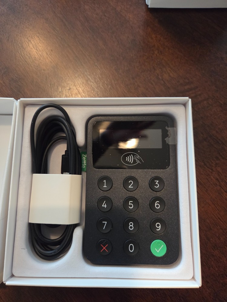 Zettle Reader 2 and Zettle Dock 2 Card Reader Station ---NEW