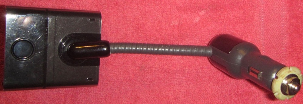 Belkin TuneBase FM Transmitter,iPod,Dock Connector Model F8Z049- w/instructions