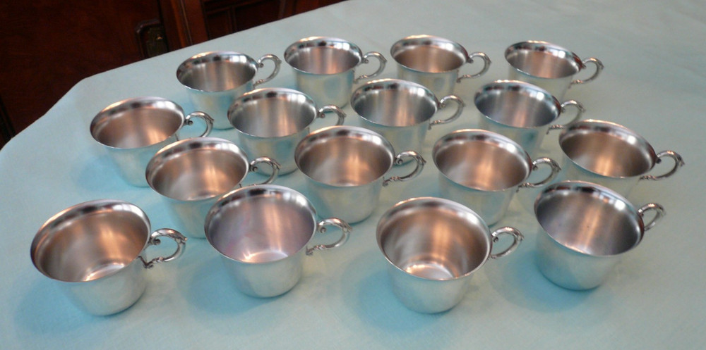 Oneida Castle Court 16 Punch Cups 6 oz Silver Plated