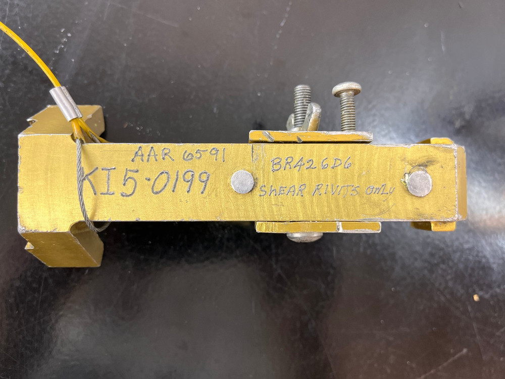 Boeing 757 B27009 LOCK-OUT EQUIPMENT PCU ELEVATOR