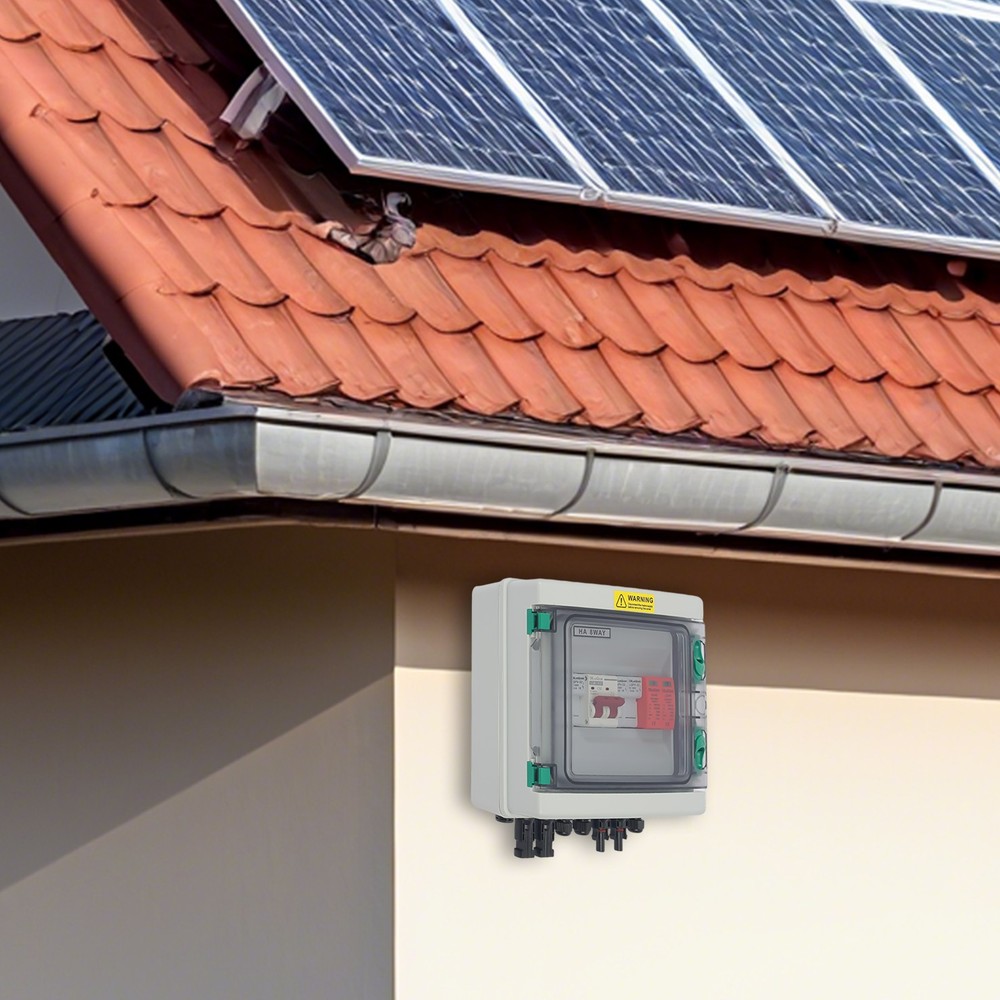 2 Strings Solar PV Combiner Box 32A Circuit Breaker For Solar Panel System DC