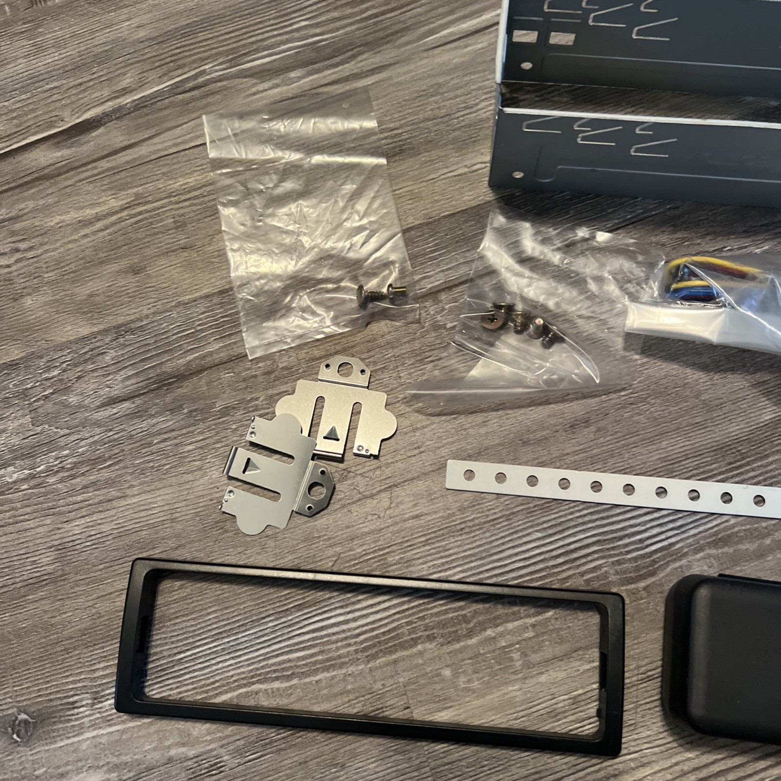 Sony In Dash CDXL350 FM/AM Compact Disc Player Car Stereo w/Detachable Faceplate