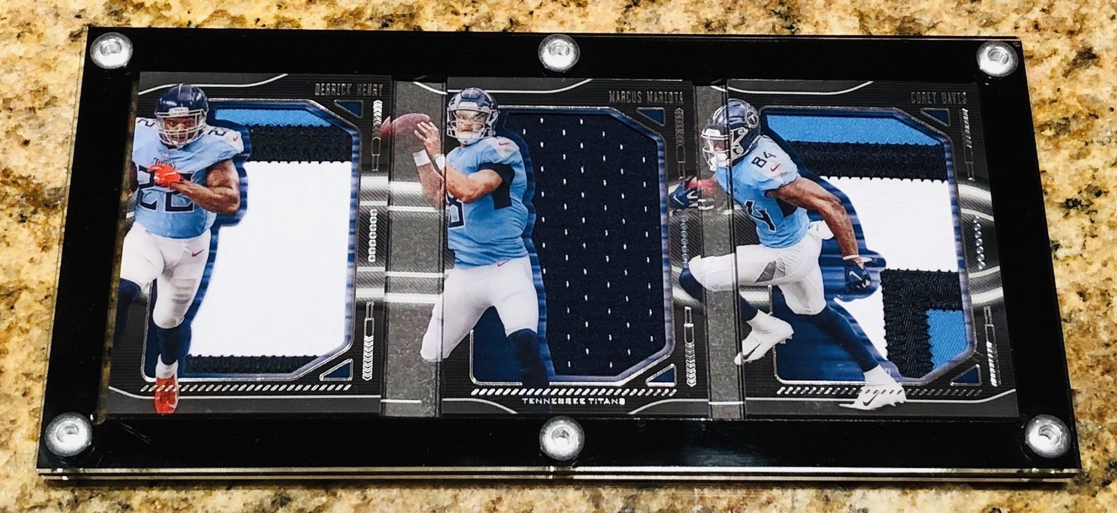 Tri-Fold Vault / Nexus Playbook Panini NT Football / Hockey Booklet Display Case