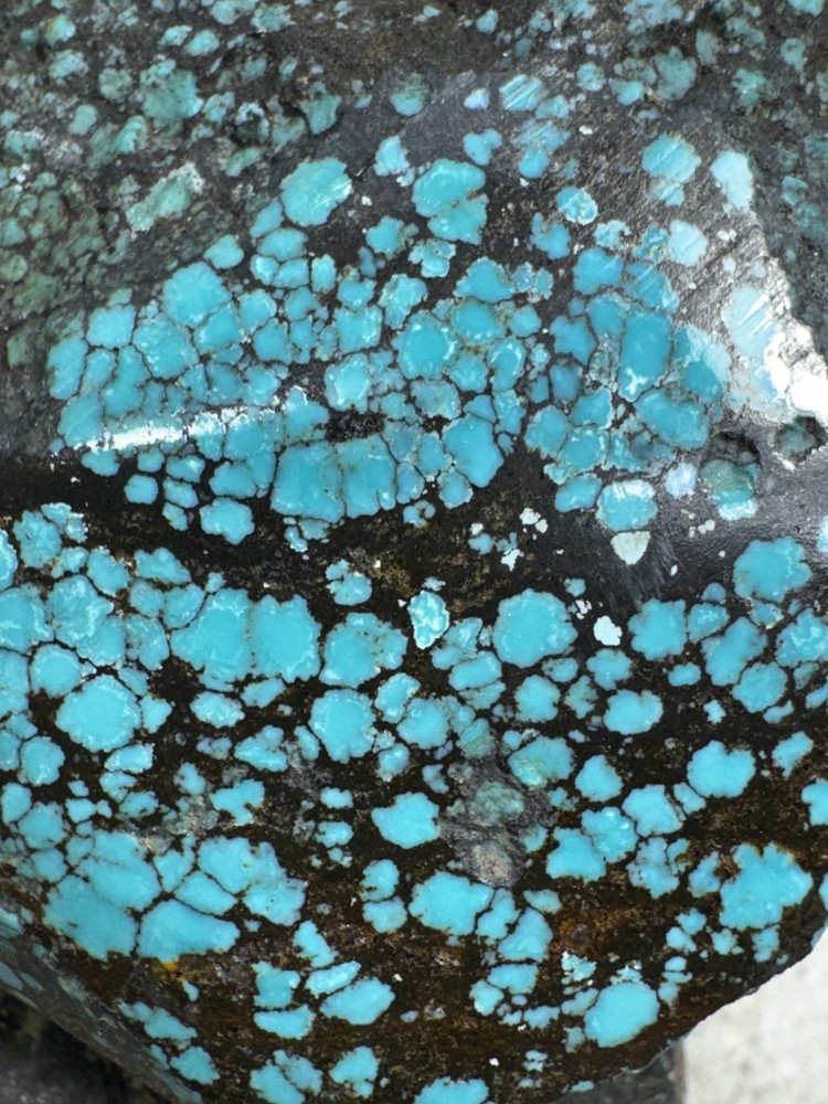 Hubei turquoise rough , solid spiderwebs nuggets in blue color tight pattern