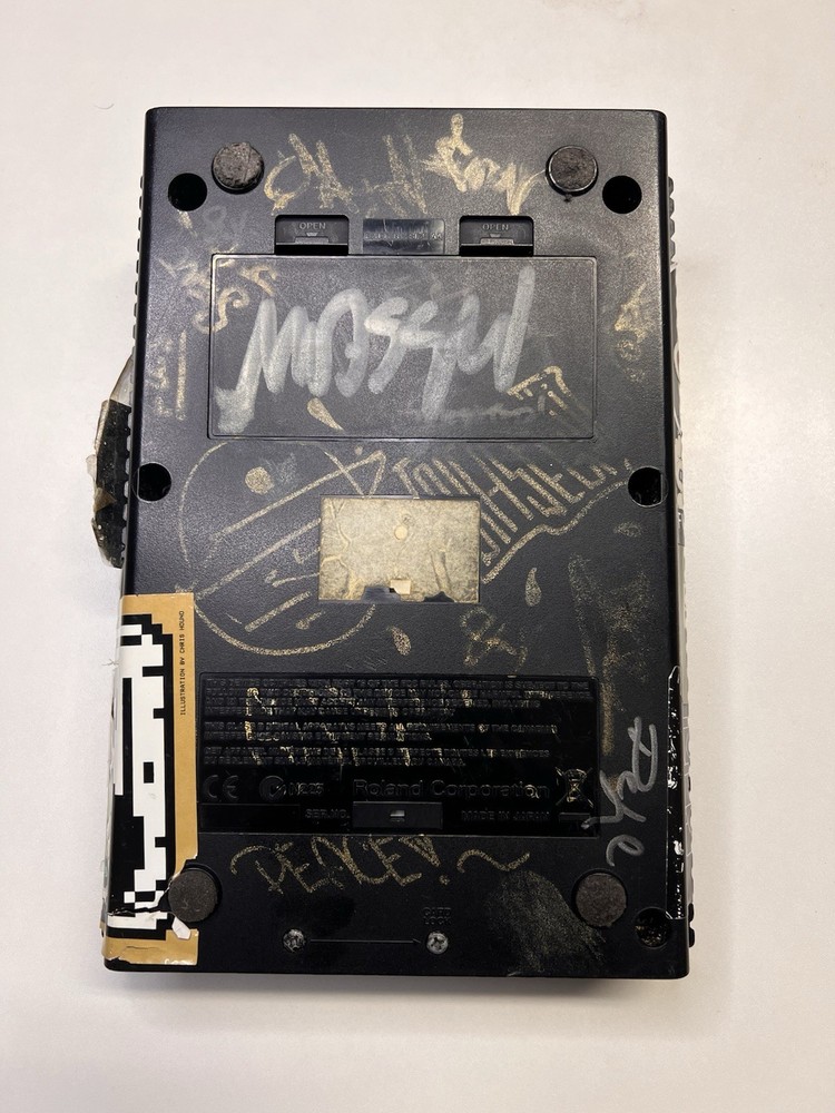 Roland SP-404A Sampler – Powers On – Button Issues – Signed by MNDSGN