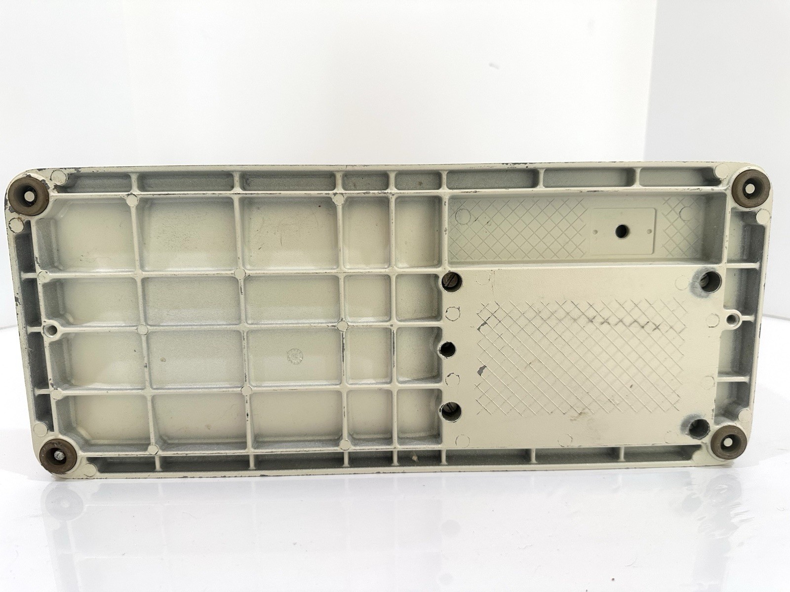 Pfaff Heavy Duty MetalSewing Machine 1222-E No Pedal or Cord -Parts Untested