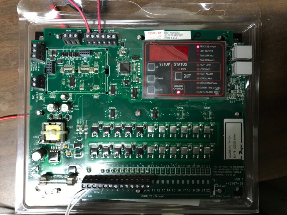 Dwyer DCT1010DC dust collector timer controller. Used in good working condition.