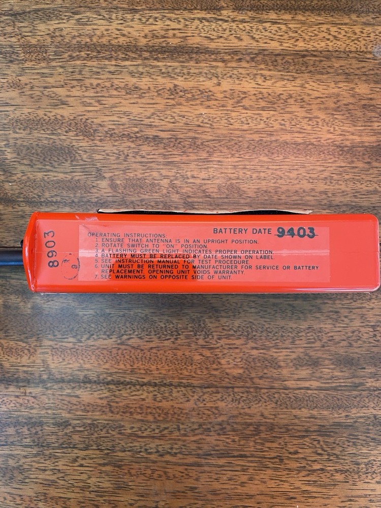 ACR Class B EPIRB RLB-21 Emergency Beacon W/Bracket, Tether & Orig Box Powers On