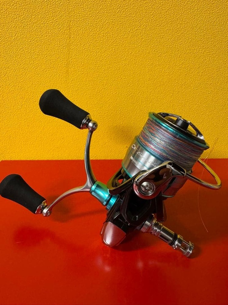Daiwa Emeraldas Spinning Reel Double Handle Multicolor