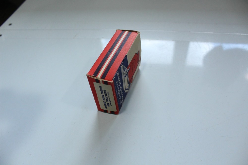 Vintage Automatic Needle Threader With Thread Cutter In Original Box