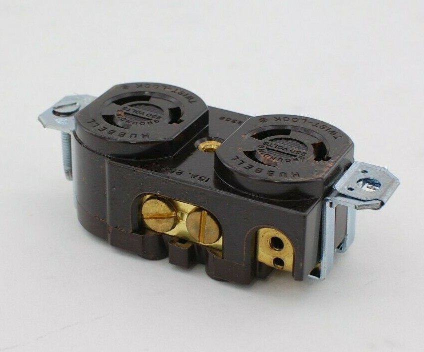 Hubbell 4560 Twist-Lock Single Receptacle
