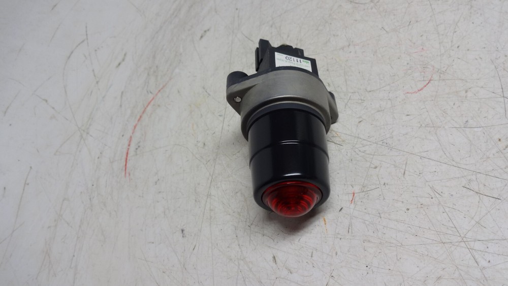 Idec EC9E-L122DN Red Indicator Light 24V Dc/Ac New