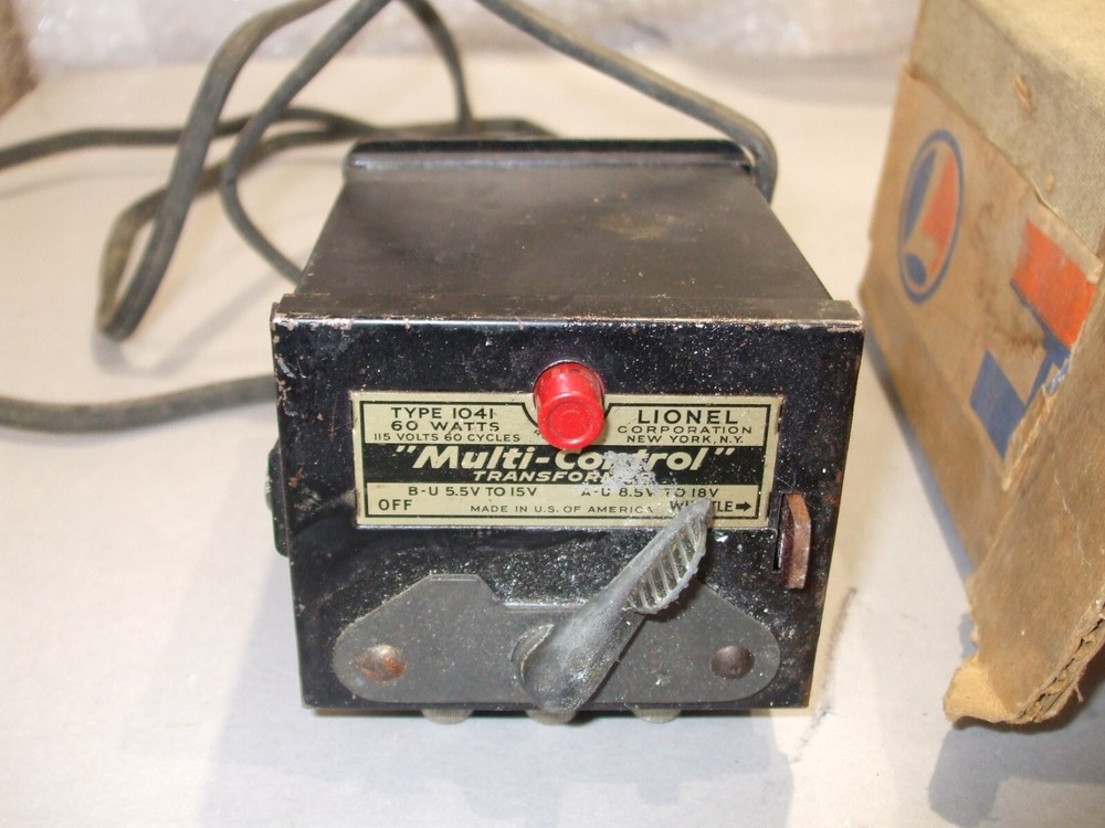 LIONEL TYPE 1041 Train TRANSFORMER with Box