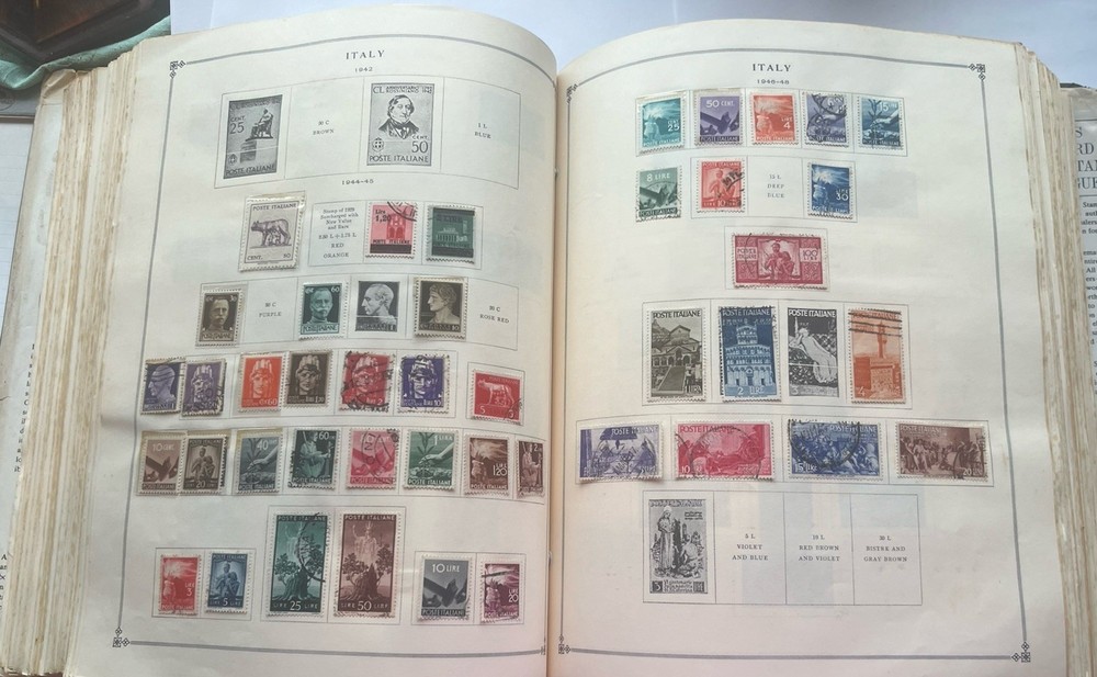 Scott International Album 1870s-1990s Thousands Of Stamps From Around The World