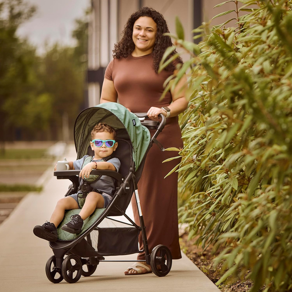 Breeze Stroller in Green, Adjustable Backrest & Canopy, Compact Fold Lightweight