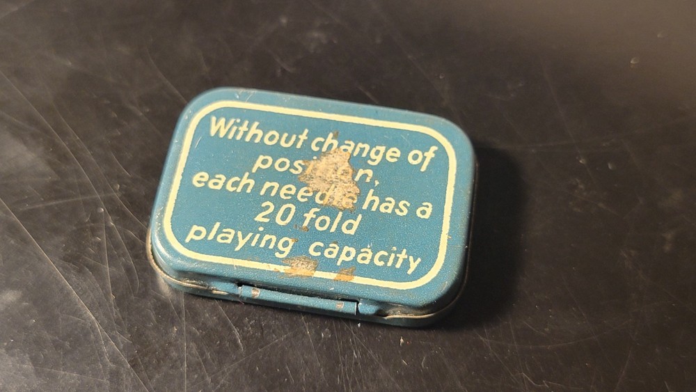 Gramophone phonograph needle Tin - Polar Bear - Empty