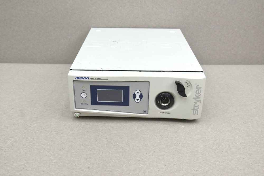 Stryker ENDOSCOPY X8000 Light Source REF 220-200-000