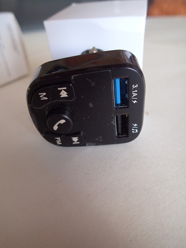 Bluetooth Car FM Transmitter CAR CHARGER w/Instruction Sheet, 2USB wireless, NEW