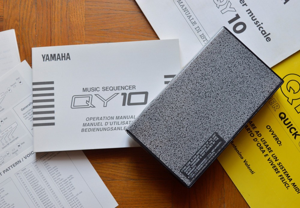 Yamaha QY10 MIDI Sequencer Drum Machine Synth Korg