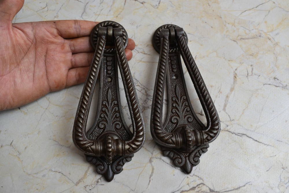 Vintage Cast Iron Victorian Door Gate Pull Knobs Knocker Handle Ring 2 pic