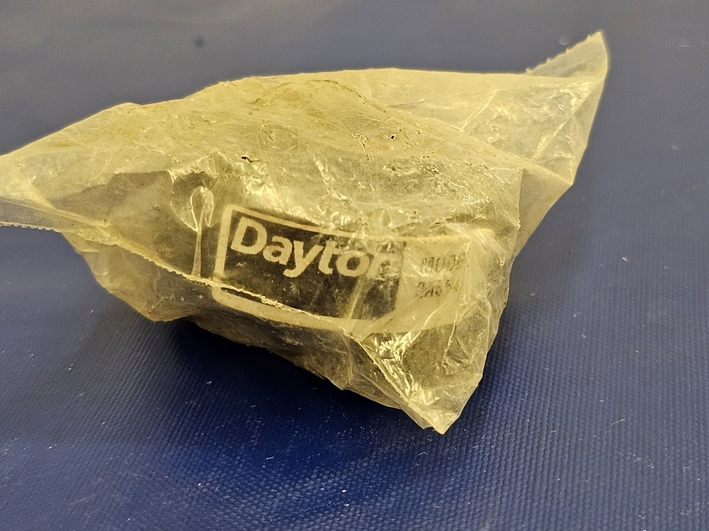 SEALED NEW DAYTON 2A564 INTERCHANGEABLE FAN HUB