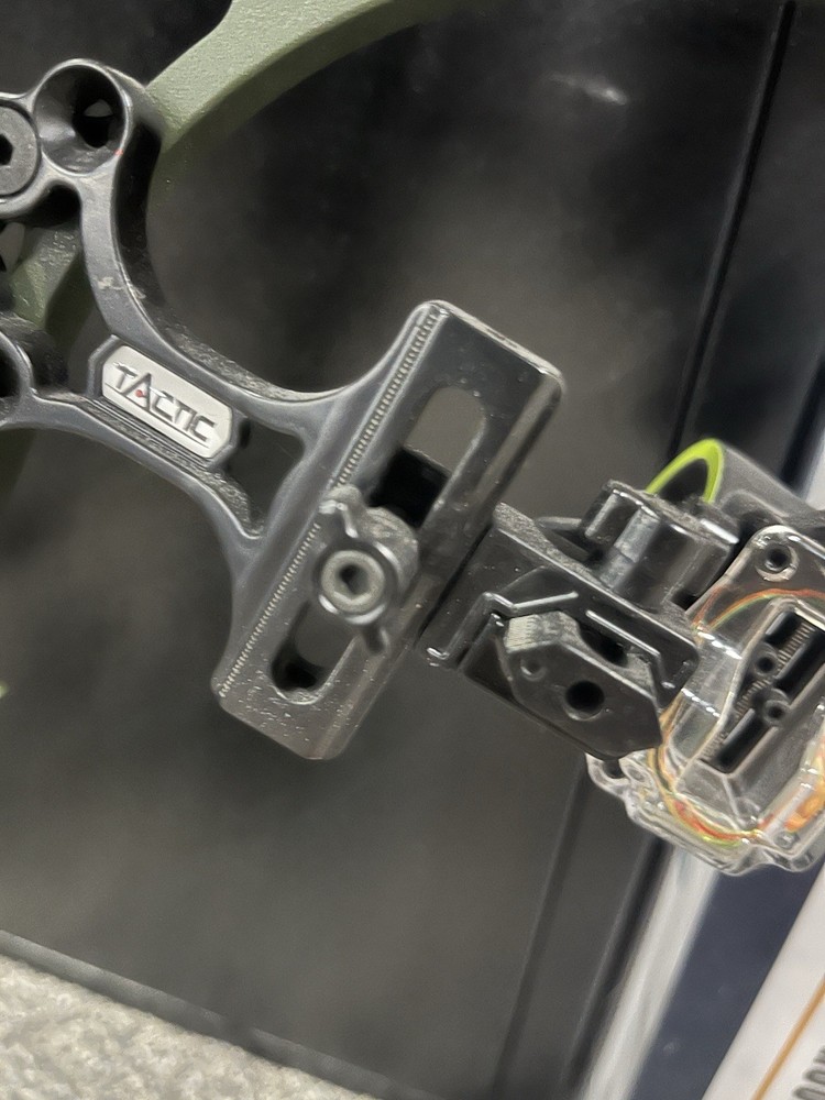 Quest Centec NXT Youth Compound Bow Package