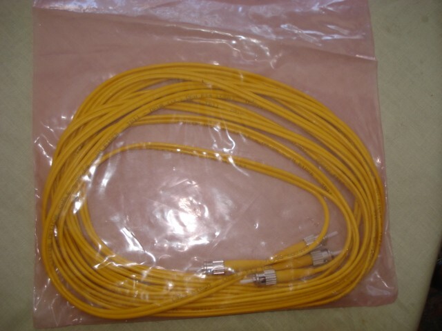 Simplex fiber optic cables
