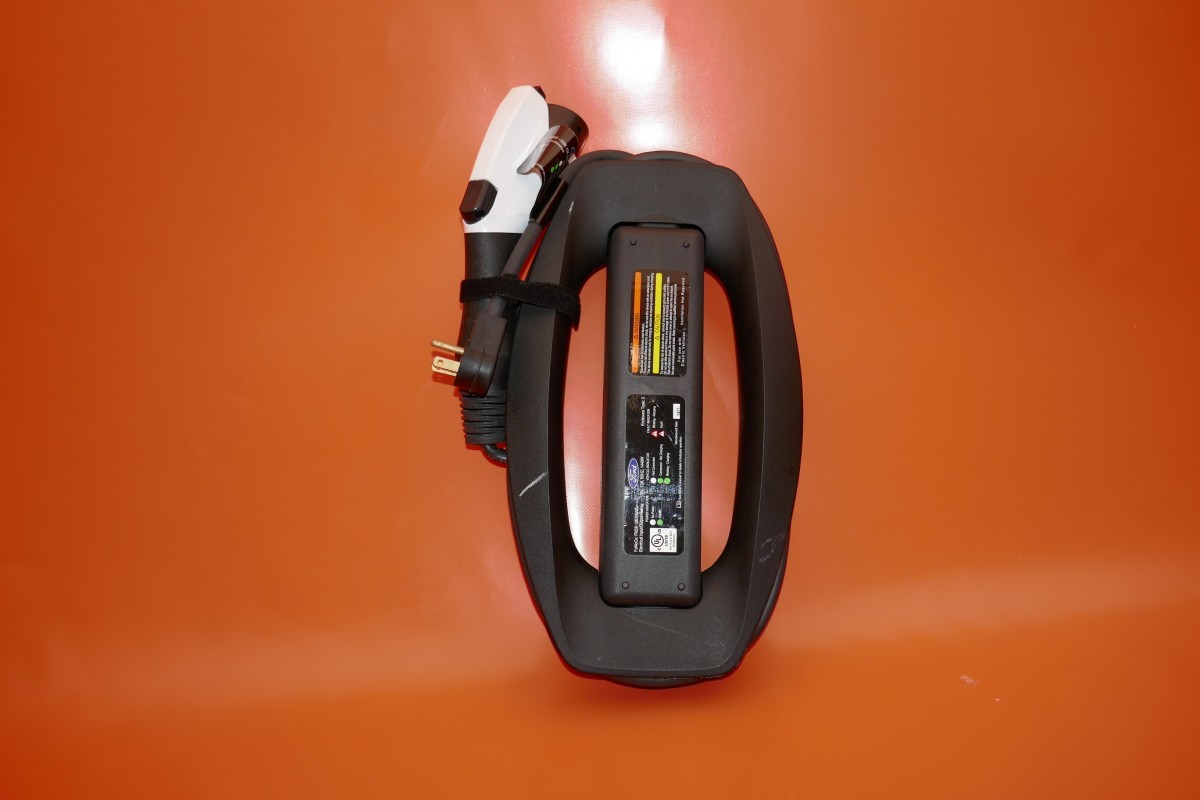 FORD CHARGING CABLE C-MAX FUSION 2016 2017 2018 2019 FM58-10B706AE OEM