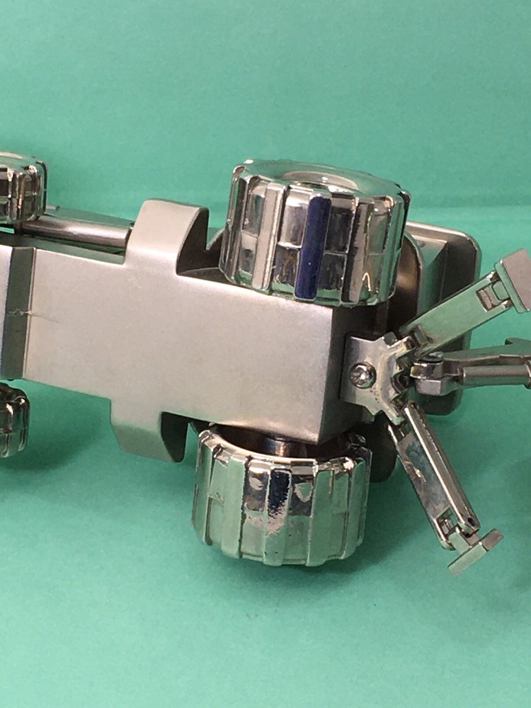 Breeze Collection Backhoe Clock -Japan Movement.