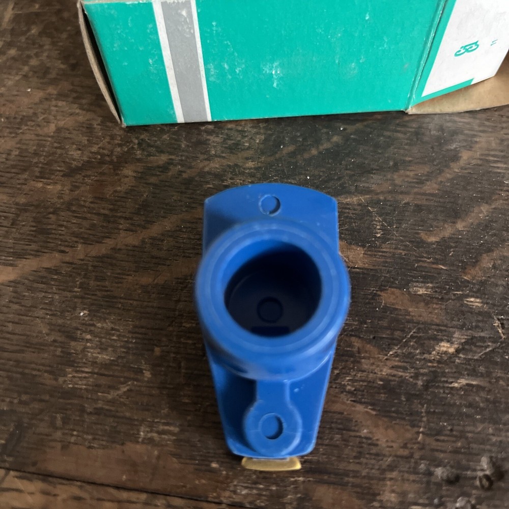 NOS NAPA SILVERLINE FA108SB Distributor Rotor Cap