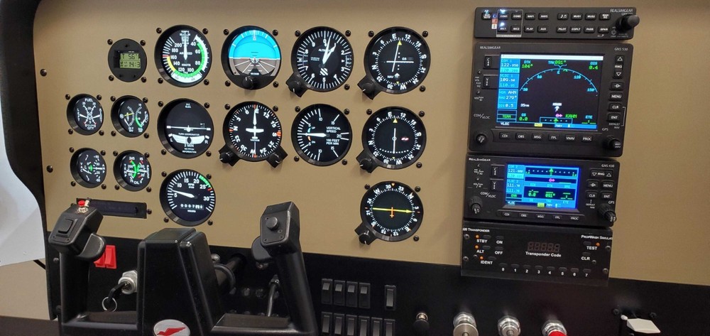 Cessna 172 Full-Size Immersive Flight Simulator – Professional Grade