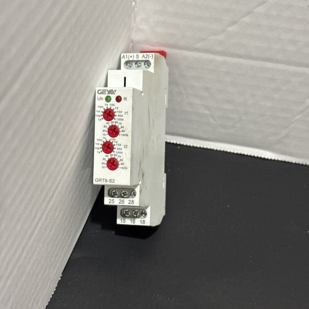 GEYA GRT8-S2 Asymmetric Cycle Timer Relay Used