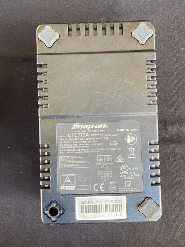 SNAP-ON 14.4V MICROLITHIUM CORDLESS RATCHET KIT(CTR714AK2)MISSING A BATTERY-USED