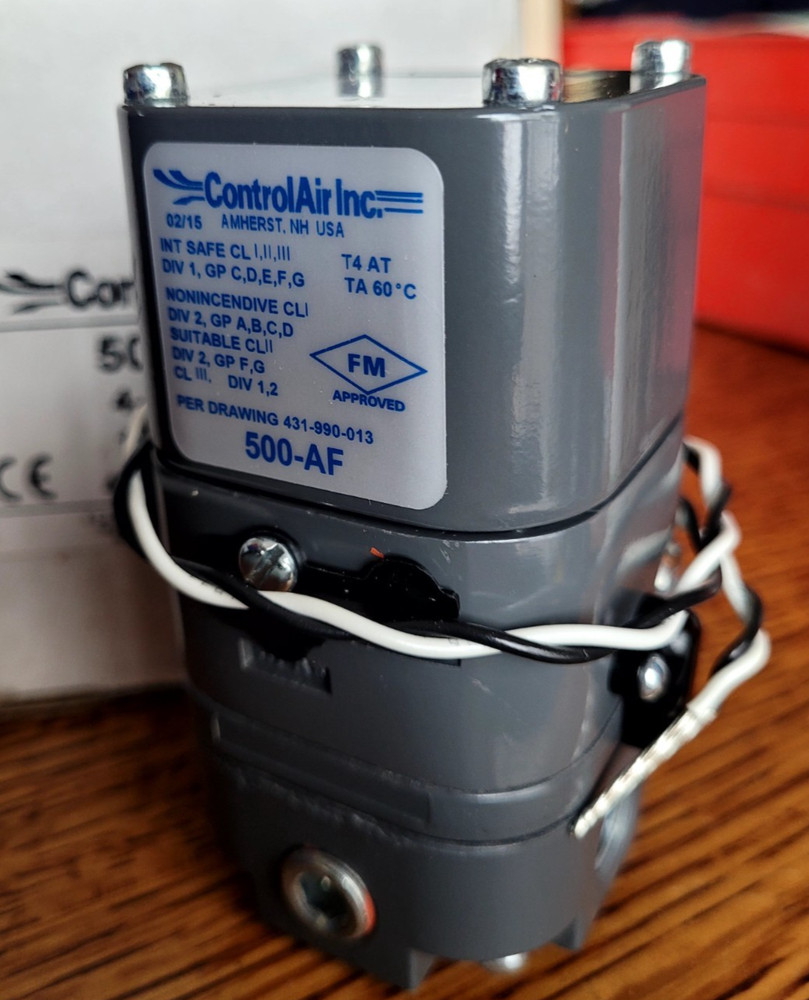 Control Air 500-AF Pnuematic Regulator