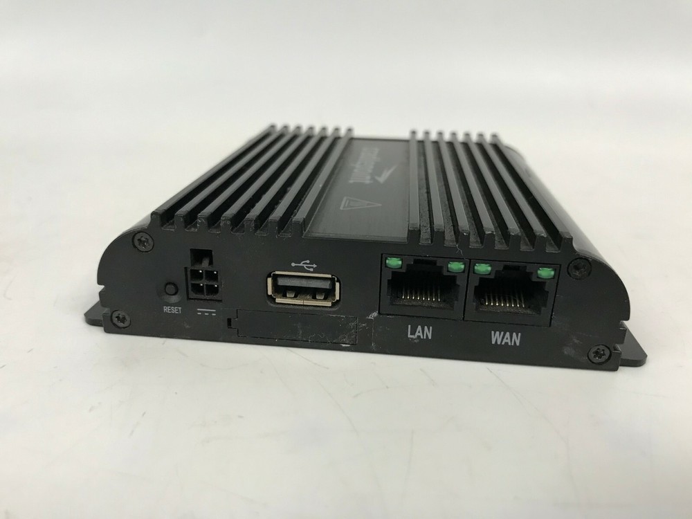 CradlePoint IBR650B-LP4 Router