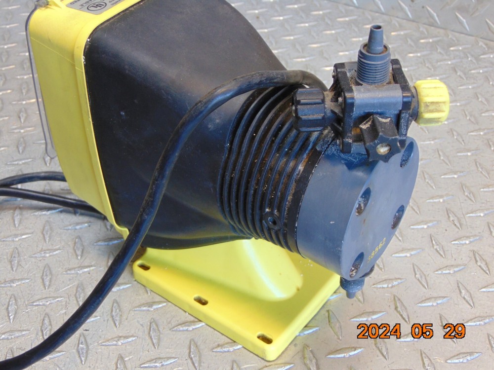 LMI MILTON ROY AA151-498SI DOSING PUMP