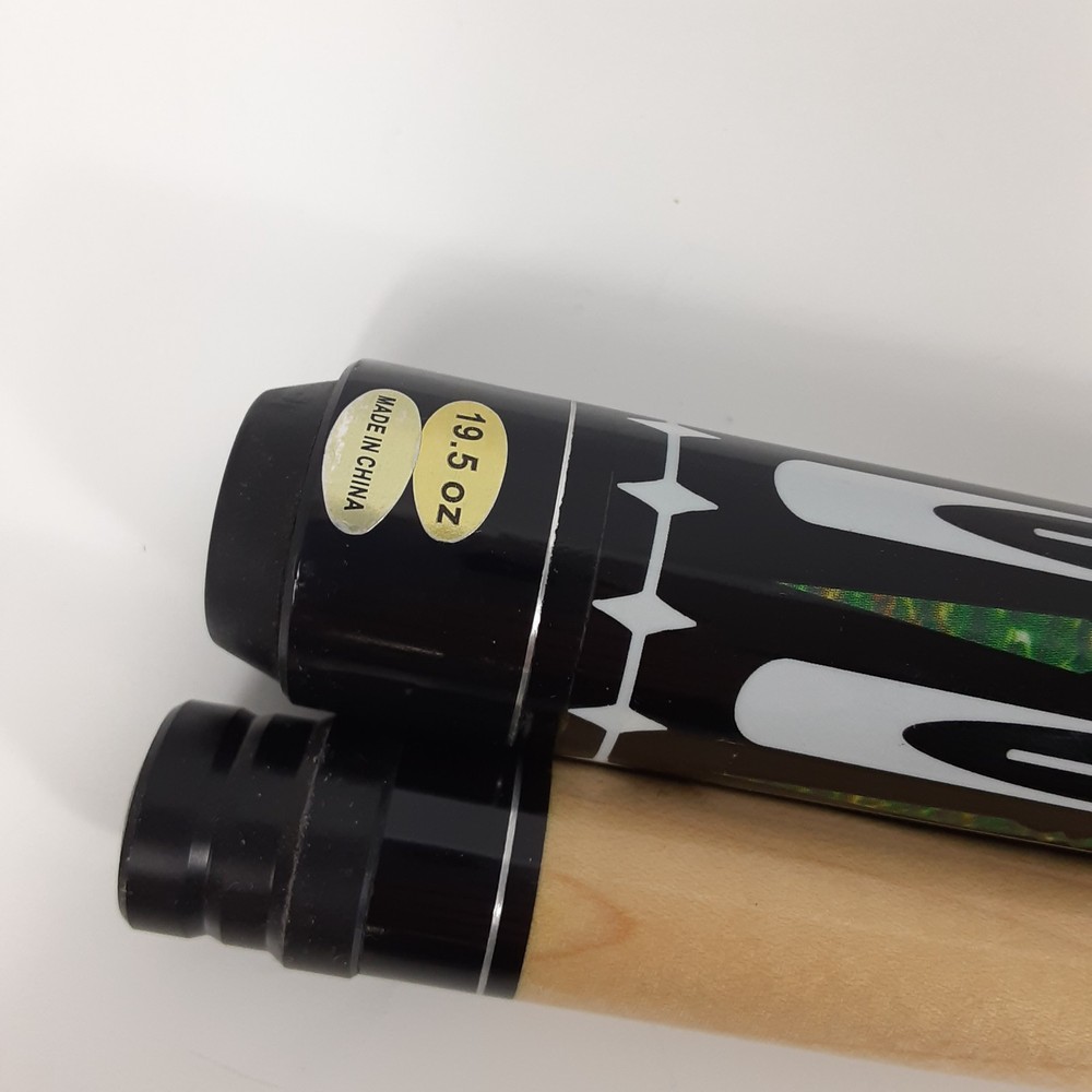 Tai ba Pool Cue Stick with Case 19.5 oz Joint Protector EUC