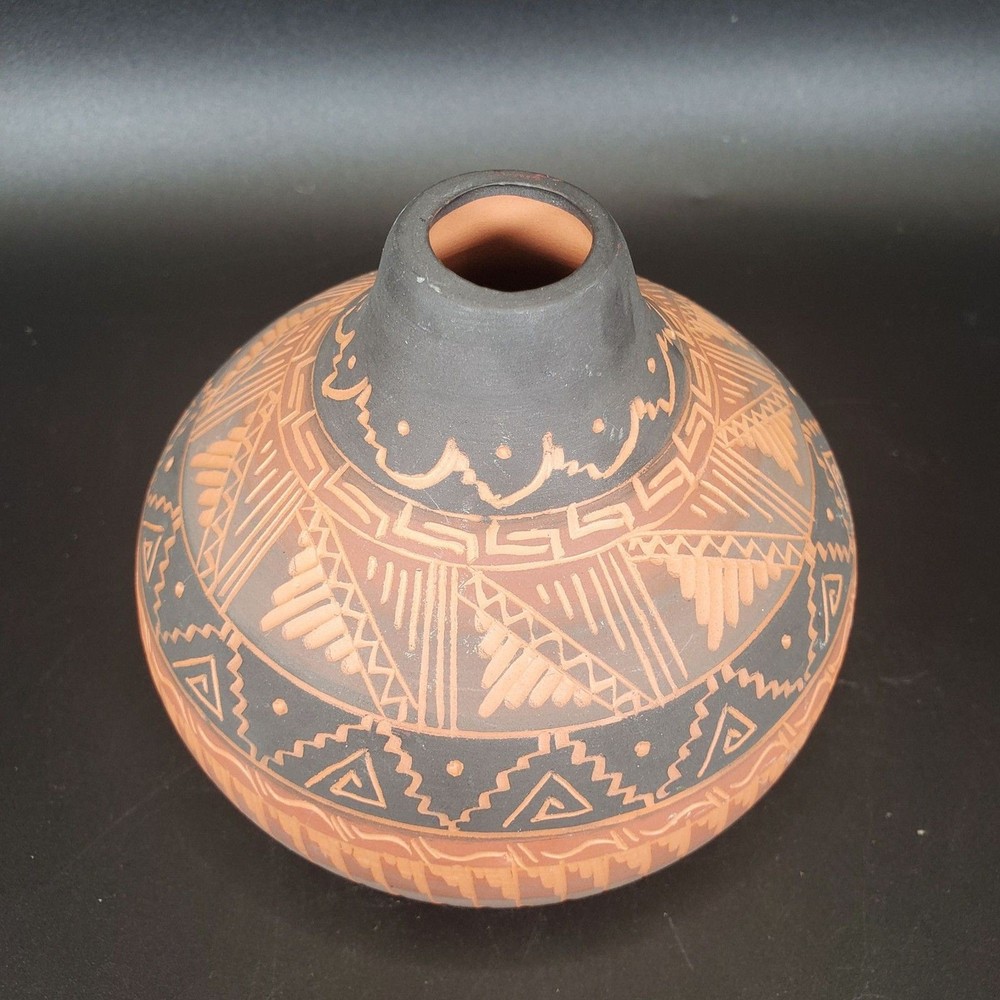 Signed Studio Pottery Southwest Style Vase Hand Thrown Earthenware