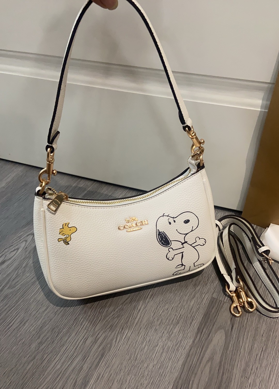 Coach CBJ76 x Peanuts Teri Shoulder Bag Snoopy Print Handbag Chalk Multi NEW A+