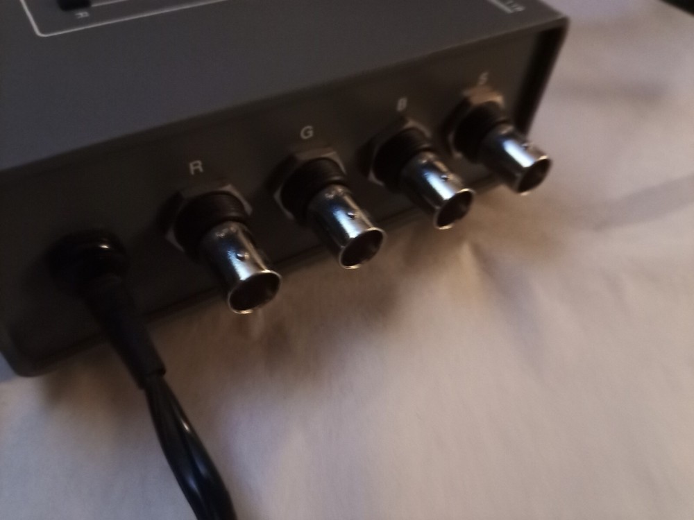 Extron RGB 118 Computer Video Interface, Cable Sets DB15 & HD15