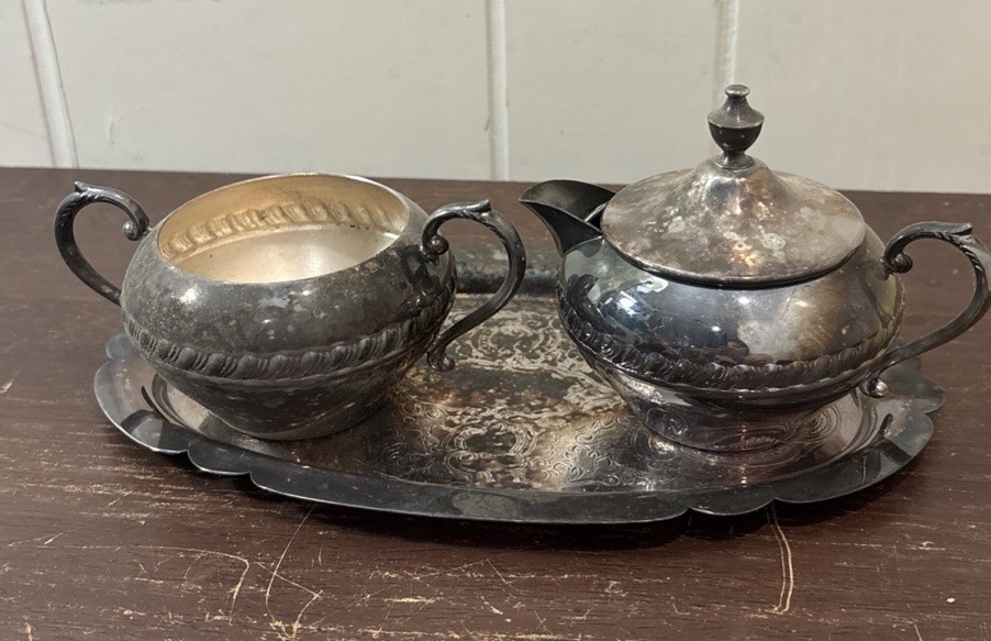 Sheridan Silver-plated lidded sugar bowl, creamer & matching tray