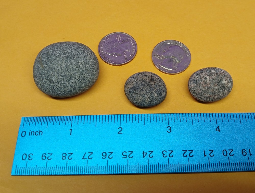 Yooperlite Fluorescent Sodalite 3 Bright Nice Coverage Yooperlites 1.9 oz Total