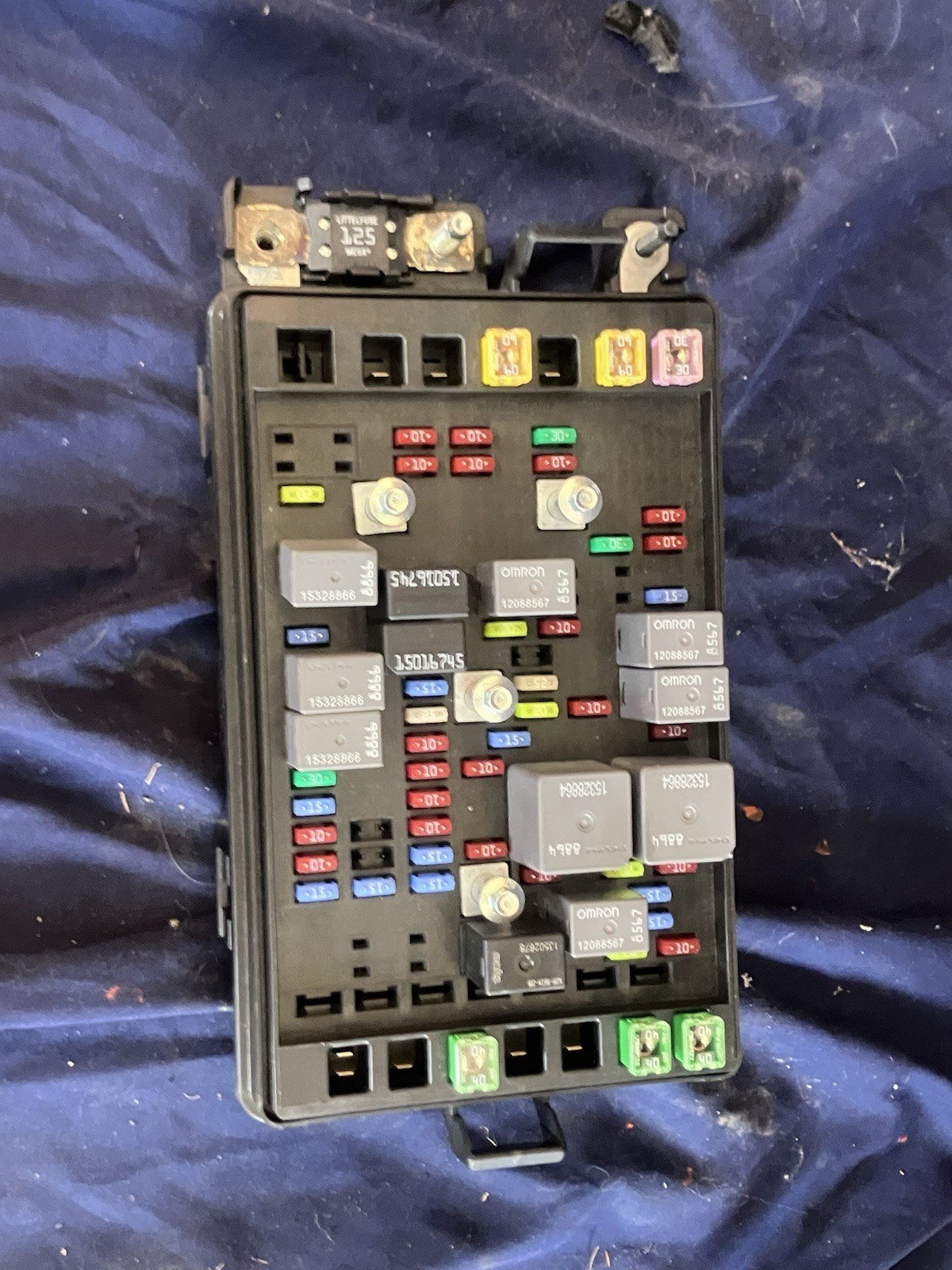 2007 TRAILBLAZER SS ENVOY DENALI RAINIER 6.0L 5.3L FUSE BOX 25790682-1 REBUILT