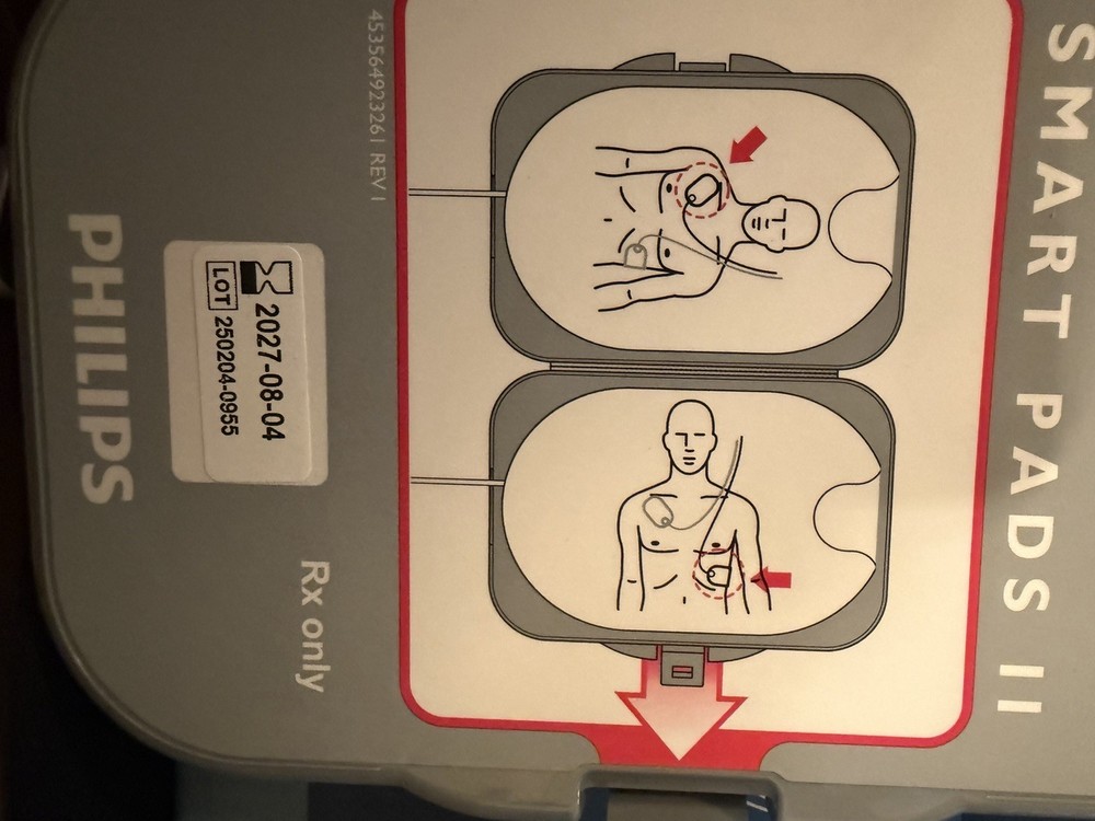 Philips HeartStart FRX Defibrillator Kit