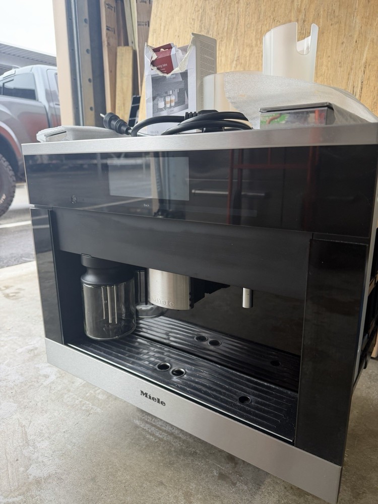 Miele Coffee Built In Machine CVA6805