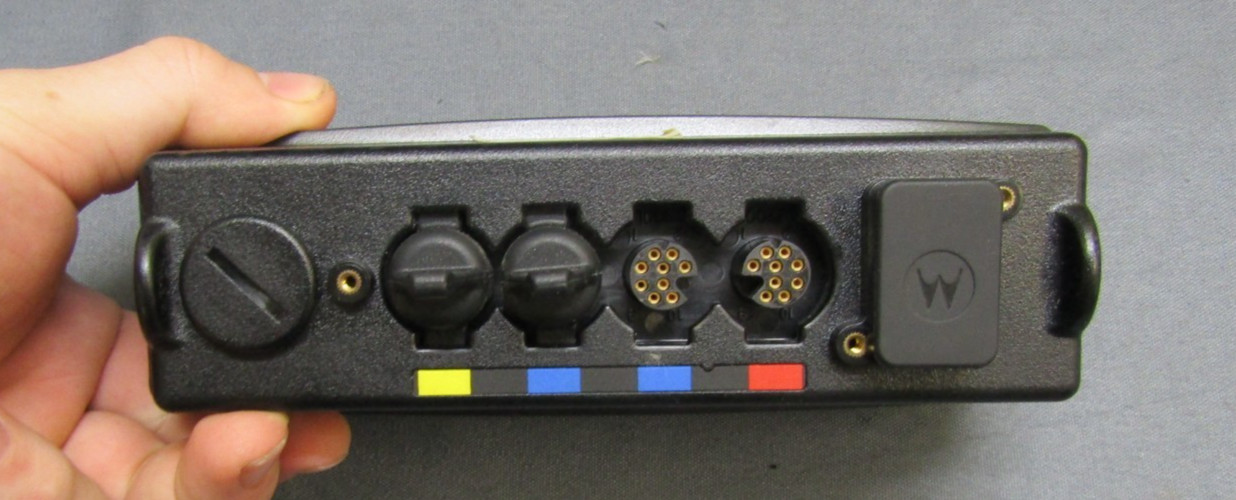 Motorola XTL2500 450-520 MHz UHF Remote Head Two Way Radio M21SSM9PW1AN