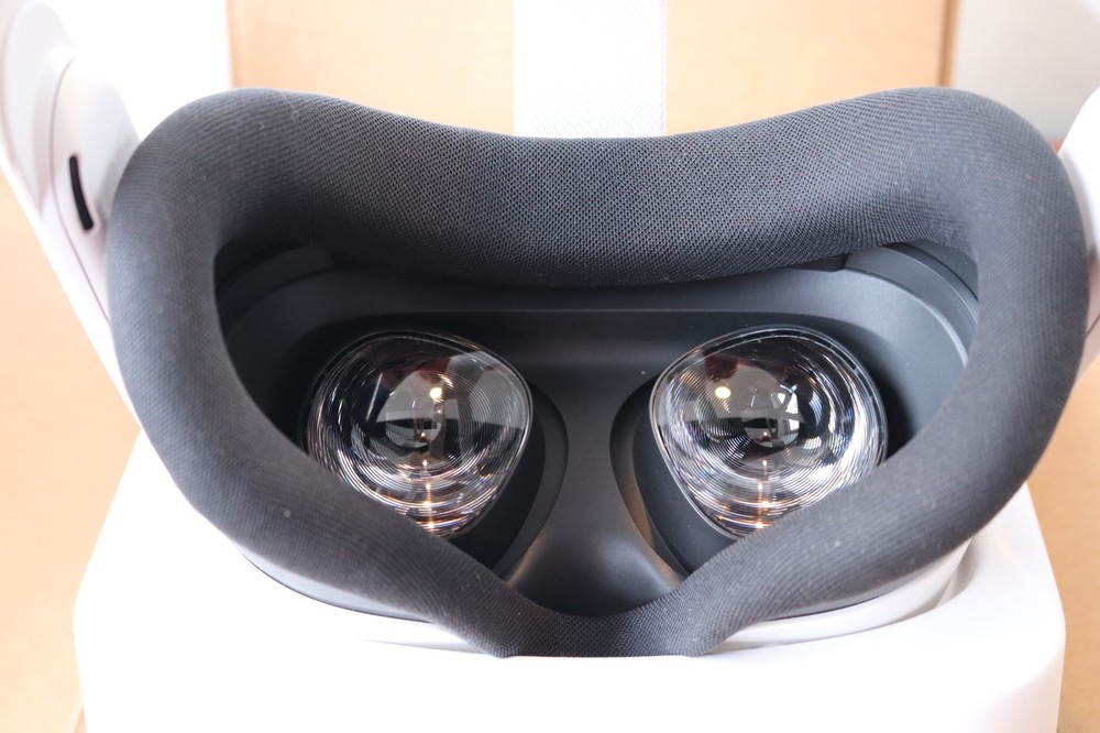 Meta Quest 3S 128GB VR Headset
